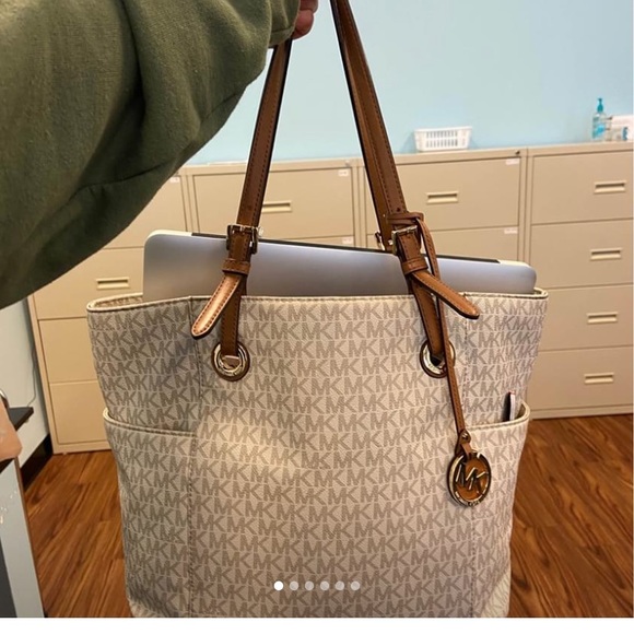 Michael Kors Tote - Picture 1 of 3